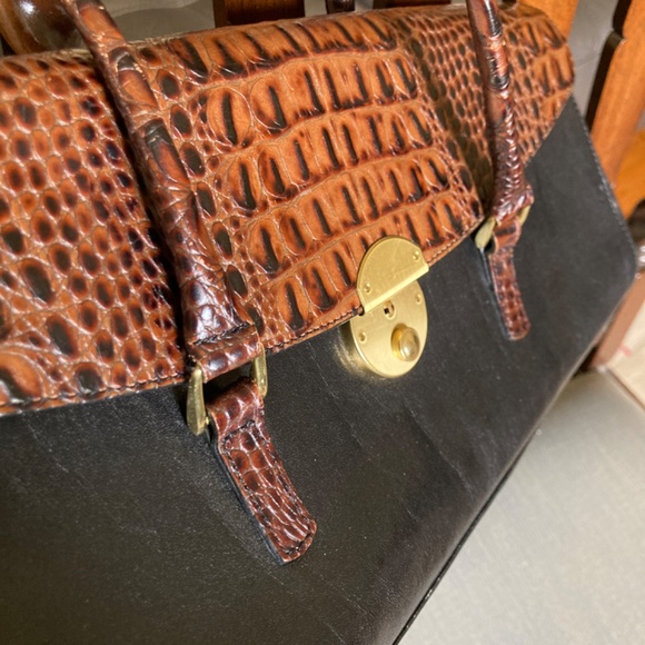 Vintage Brahmin Crocodile Leather Purse - Picture 3 of 6